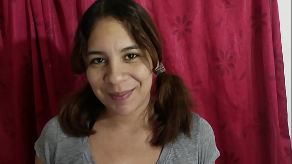 GRABO A MI HERMANASTRA COLEGIALA UN VIDEO PORNO CASERO CON APENAS 18 AÑOS PARA QUE SE META UNA VERGA COLOMBIANA – PORNO EN ESPANOL-