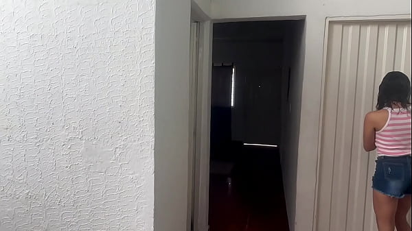 LA INDIA DE MI HERMANASTRA ME DESHIDRATA SACANDO LA LECHE EN EL PATIO DE LA CASA SEXO DURO – PORNO CASERO EN ESPANOL