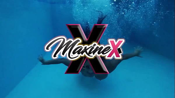 Maxine X & Hottie Hollie’s Lesbian Kisses! Finger Fucking & More!